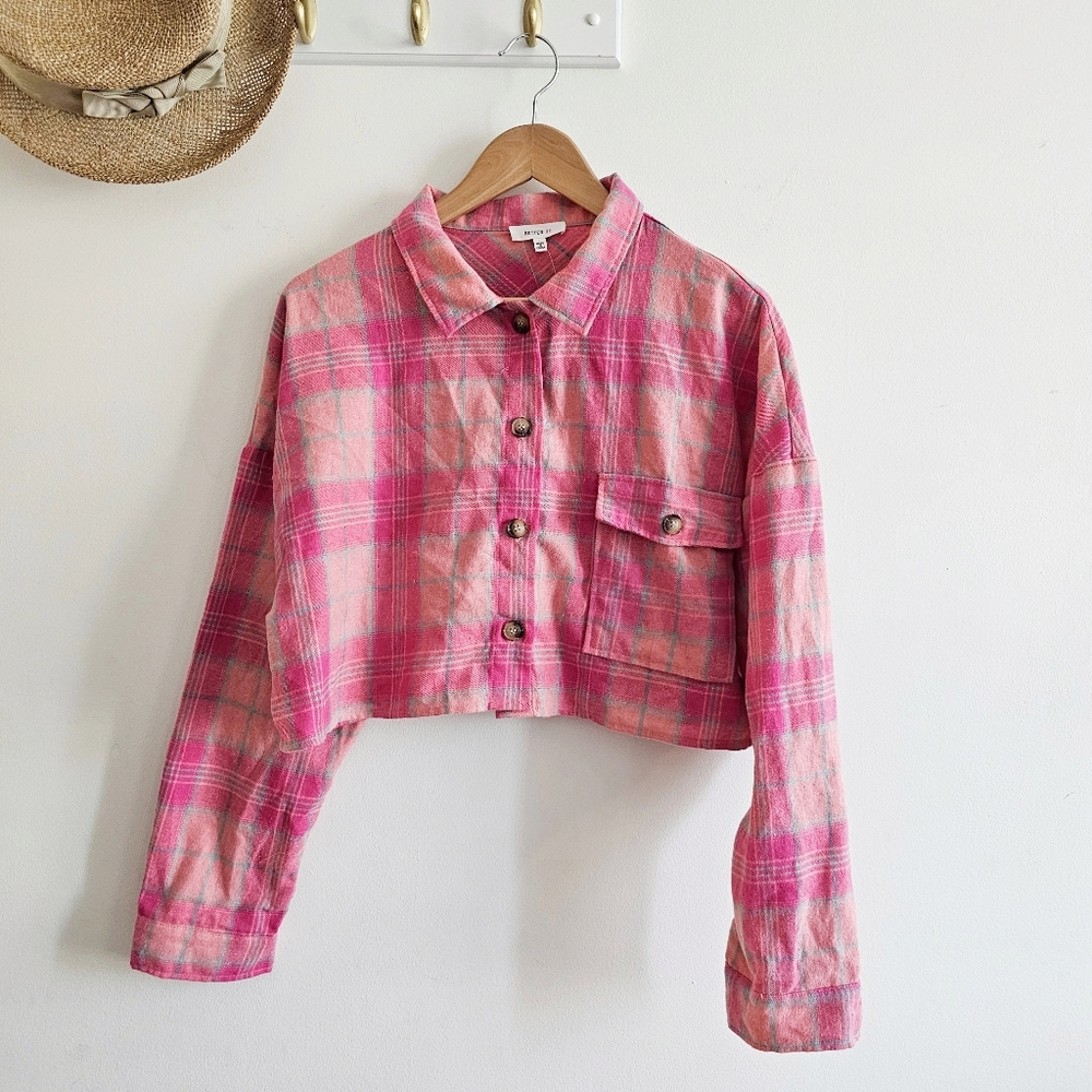 Better Be Pink Plaid Cropped Shacket Jacket Size L NWT Flannel Button Up